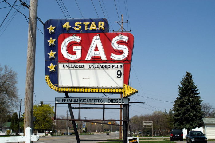 4 Star Gas - 2003 Photo